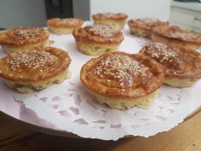 לחמניות מאפינס גבינה