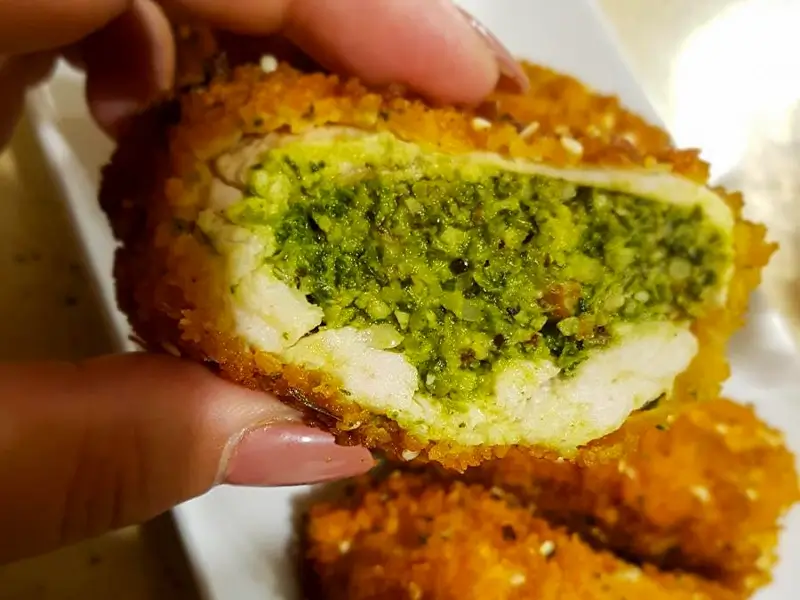 גלילת חזה עוף ממולא בפטריות ובצל מתכון מעלף