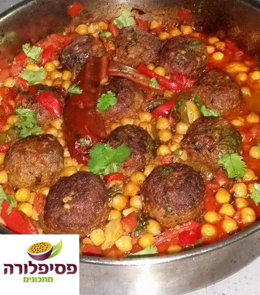 תבשיל קציצות עם גרגירי חומוס